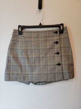 Sunday Best Plaid Mini Skort with Side Button Detail - Beige/Black